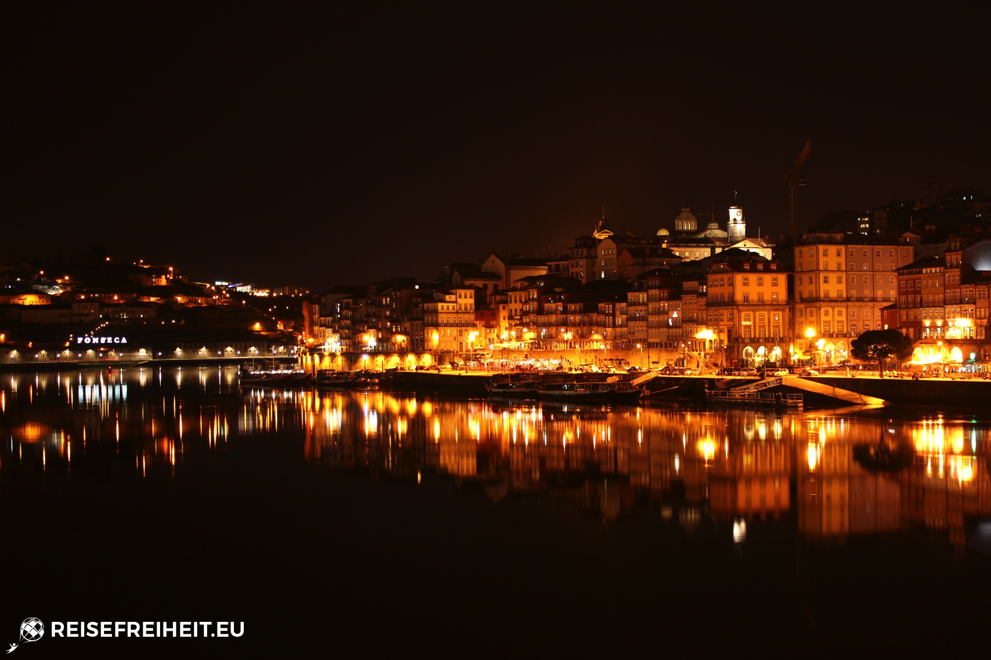 portugal-porto-by-night-view-from-gaia